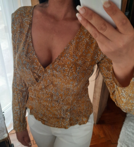 H&M pastelna cvetna bluza  thumbnail #2