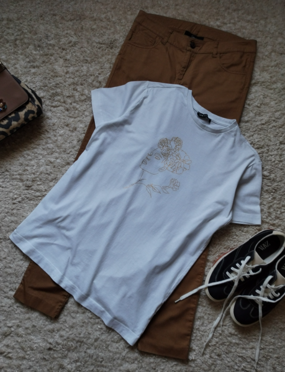 Bela majica sa likom ☆Vel 38/40☆100% Pamuk ☆ slika #1