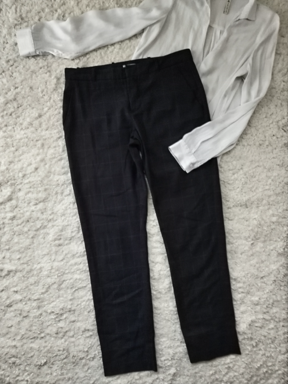 MANGO pantalone sa kosim džepovima na kockice slika #2