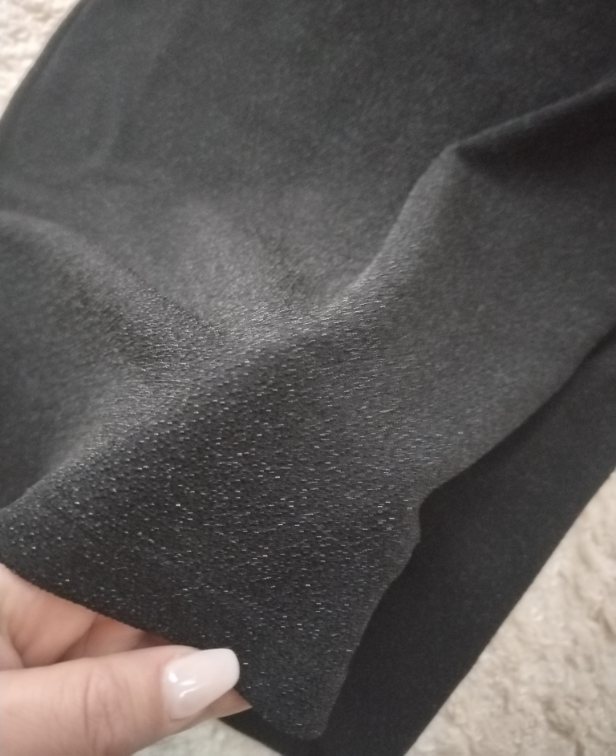 H&M sa svetlucavim nitima u bakarnoj boji slika #2