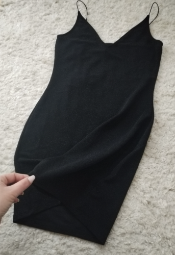 H&M sa svetlucavim nitima u bakarnoj boji