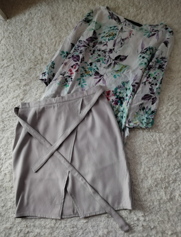 U kompletu suknja i bluza Zara slika #1