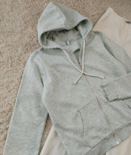  H&M nežno zeleni duks ☆ Vel. M ☆