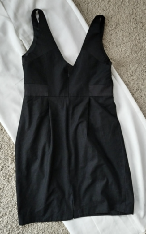 Mini uska haljinica slika #2