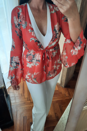 Bluza ogrtač sa sirokim rukavima