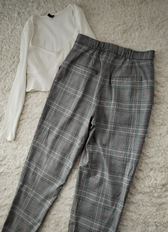 Sive pantalone na linije u boji prelepe  slika #5
