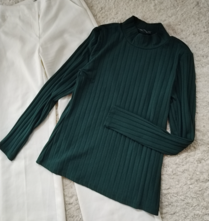 Zelena rebrasta streč bluza slika #2