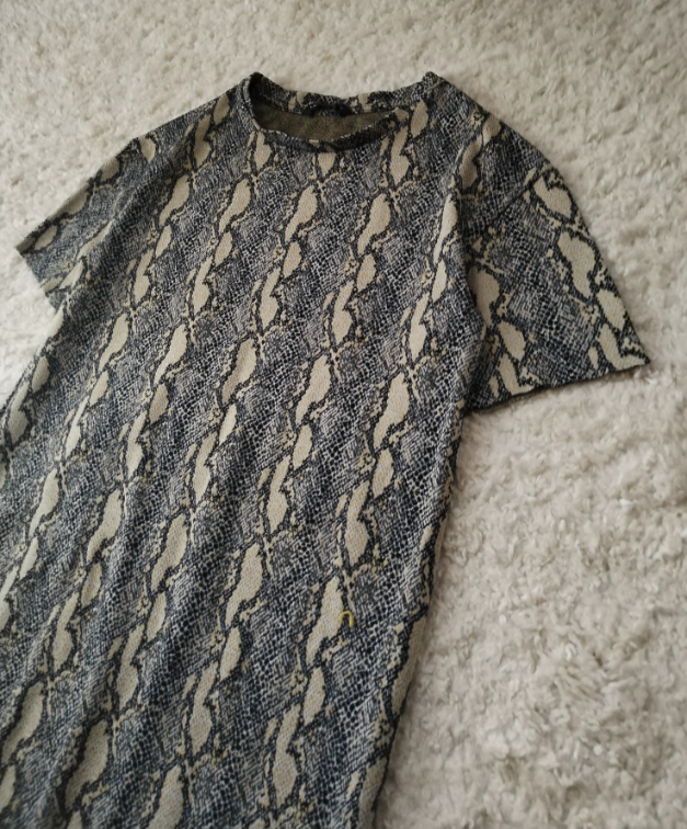 Haljina snake print sa zlatkastim nitima slika #2