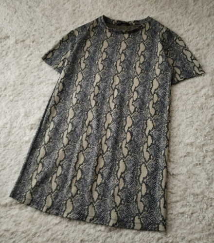 Haljina snake print sa zlatkastim nitima