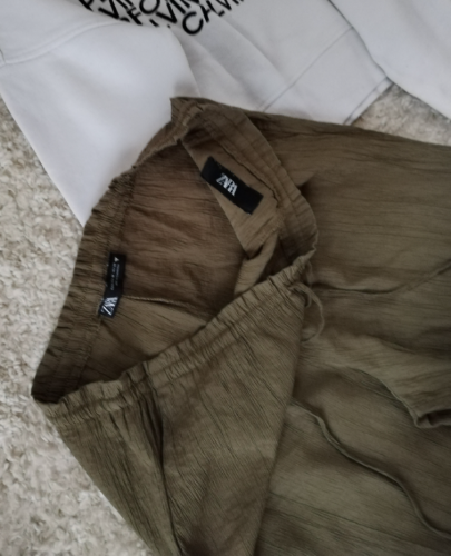 ZARA zelene plisirane pantalone ☆ Vel 38/M ☆
