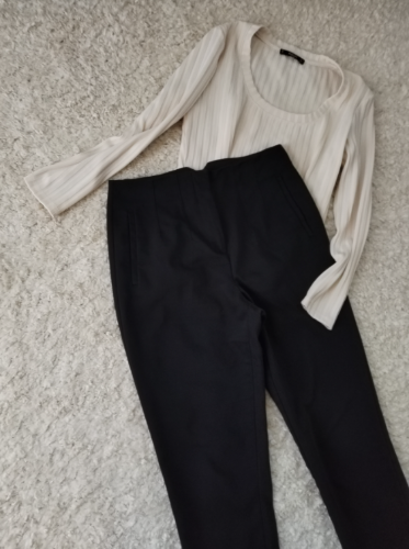 Crne pantalone aktuelni model thumbnail #3