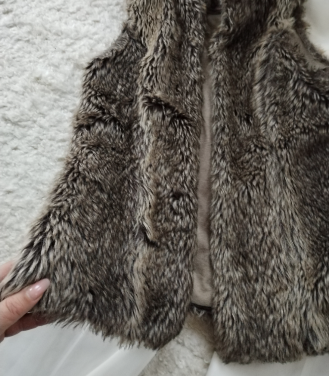 BERSHKA outwear krzneni šatirani prsluk slika #2