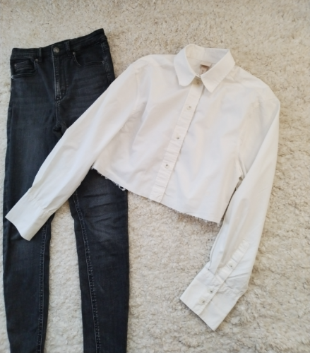H&M oversized crop kosulja isfazonirana thumbnail #2