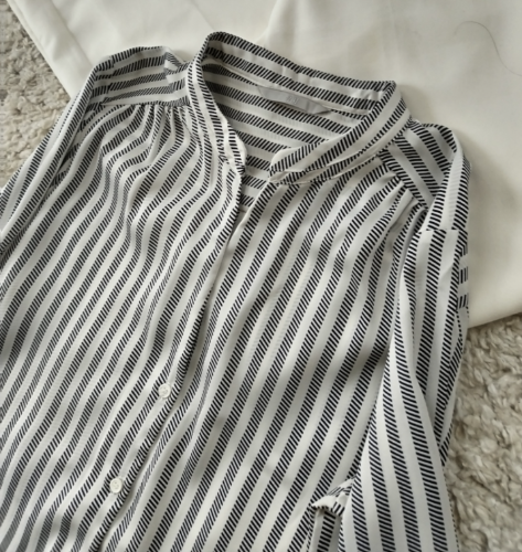 H&M košulja bela sa printom ☆ Vel 38/ M ☆