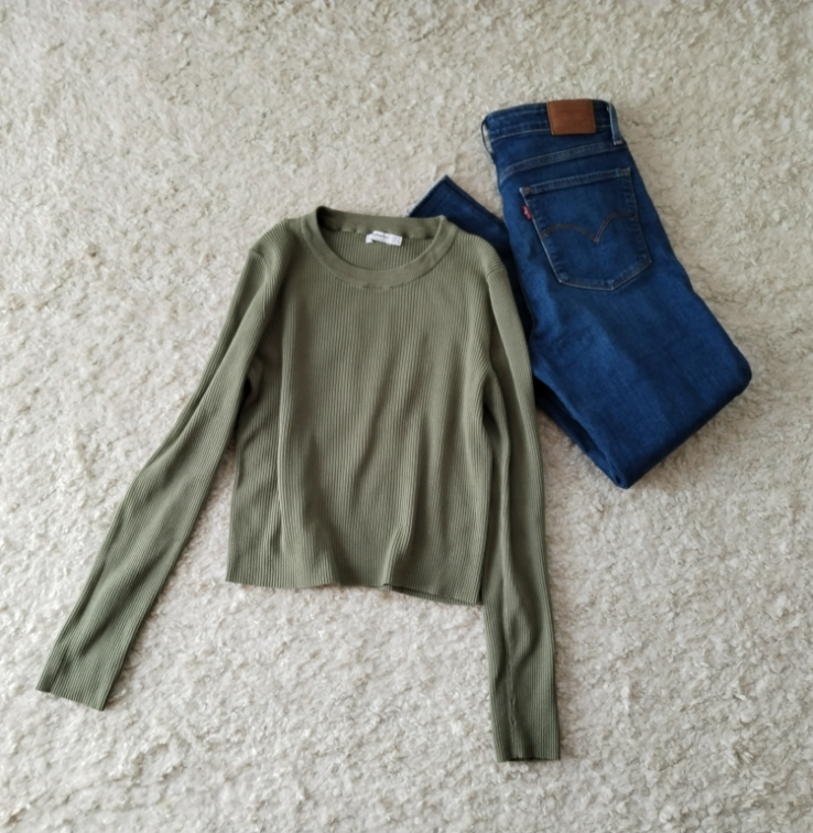 STRADIVARIUS rebrasta streč bluza pastelno zelena slika #1
