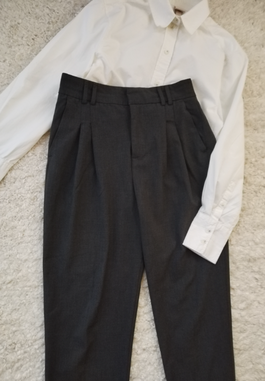 ZARA top pantalone sive boje sa faltama  slika #2