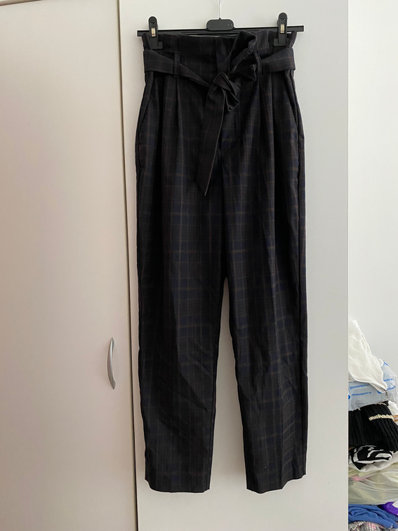 Nove H&M pantalone slika #2