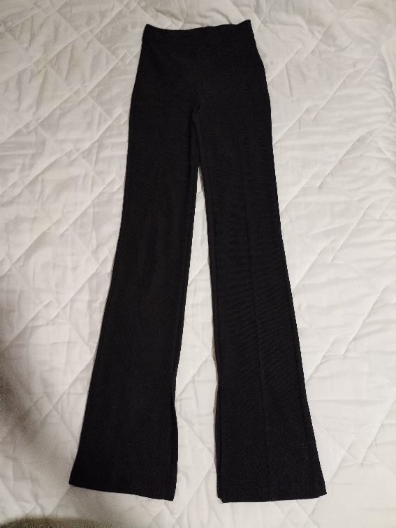 Bershka rebraste zvoncare slika #2