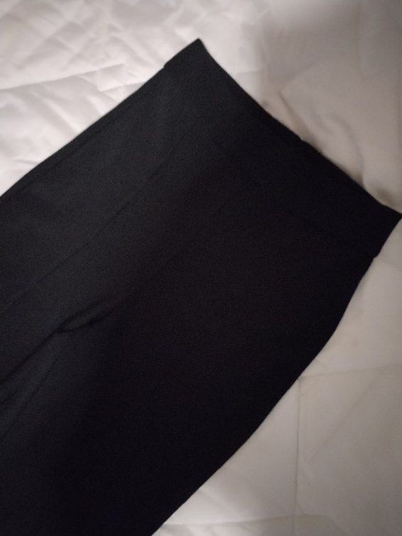 Bershka rebraste zvoncare slika #3