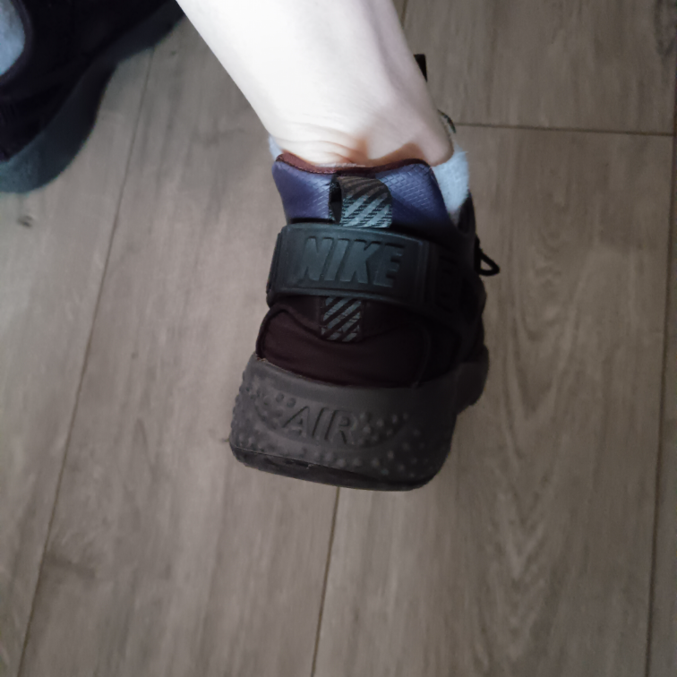 Nike Air Huarache 38.5  slika #2