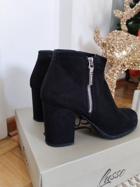 Bershka gležnjerice slika #2