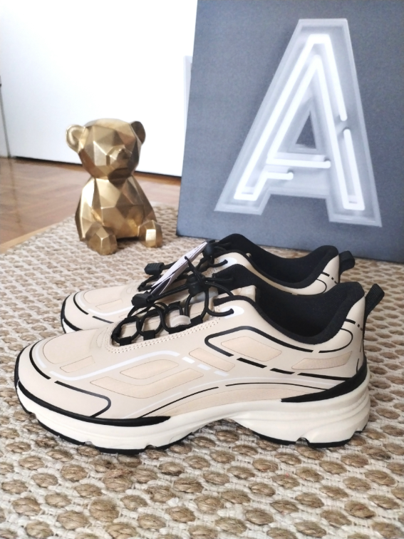 Nove Bershka patike slika #1