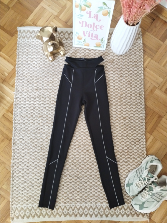 Bershka helanke sa fluorescentnim linijama slika #1