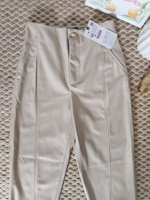 Zara nove panalone od veštačke kože XS/S slika #2