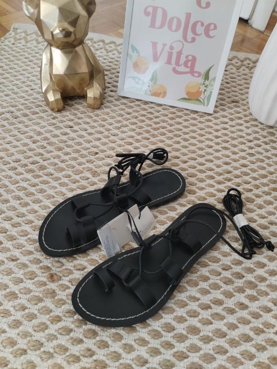 Kožne nove Pull and Bear sandale slika #3