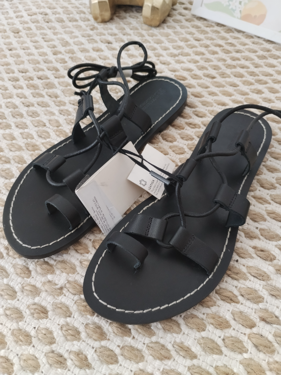 Kožne nove Pull and Bear sandale slika #4