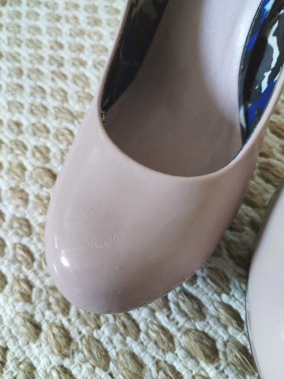 Kitten lakovane salonke slika #3