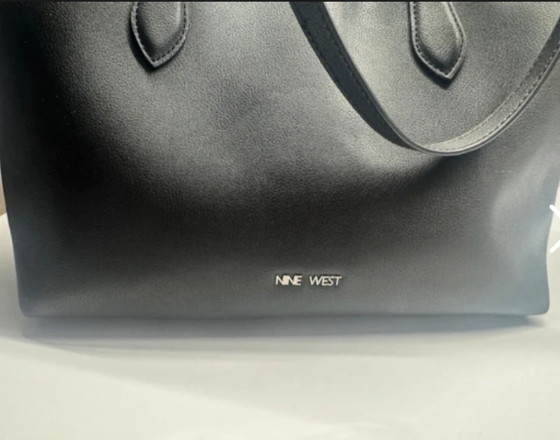 Nova Nine West crna torba slika #2