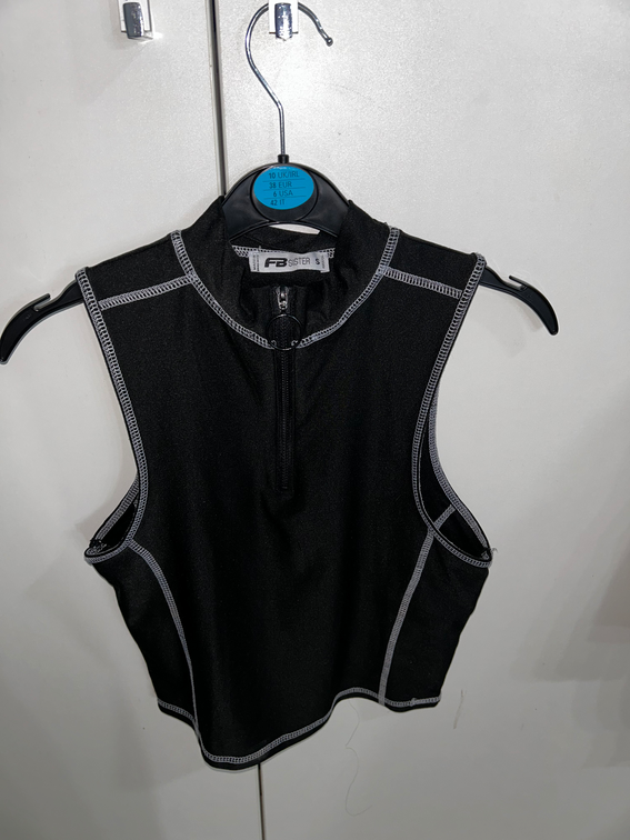 Crop top majica slika #1