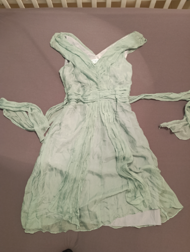 Almost famous svilena haljina NOVA