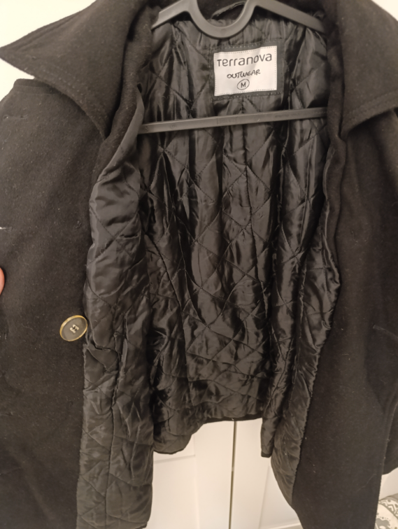 Topao crni zimski kaput velicina M slika #3