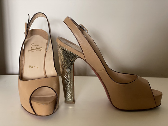 Louboutin pumps slika #1