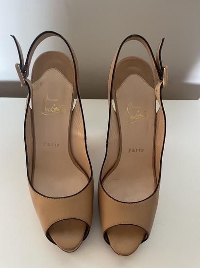 Louboutin pumps slika #2