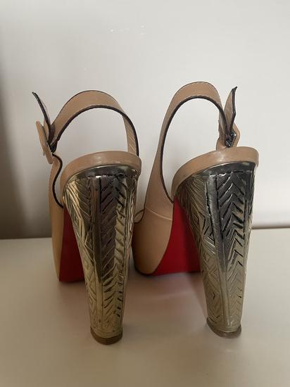 Louboutin pumps slika #3