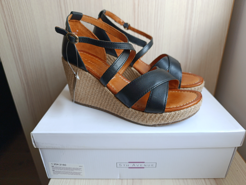 5th Avenue sandale - prava koža NOVO etiketa slika #2