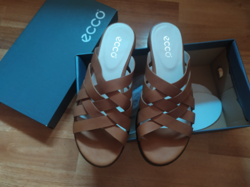 Ecco papuce -NOVE