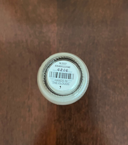 OPI Hands in the clouds slika #3
