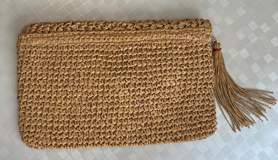 Slamnati clutch sa perlama Mango slika #5