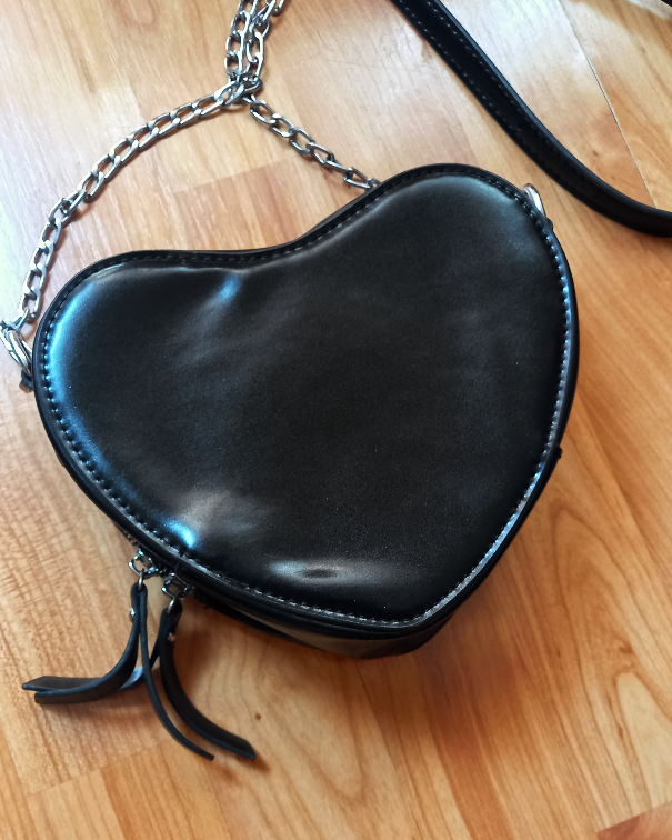 Heart goth crossbody bag slika #2