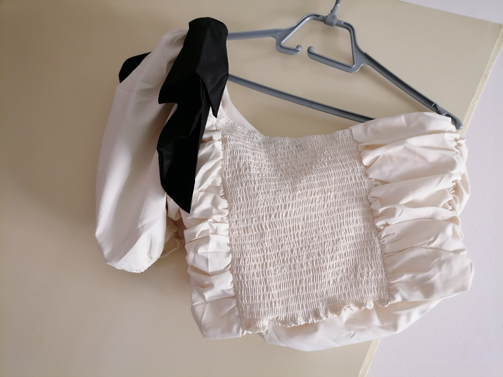 Nov crop top L slika #4