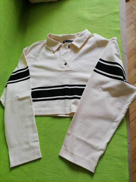 Nov crop top dugih rukava Zara  M slika #3