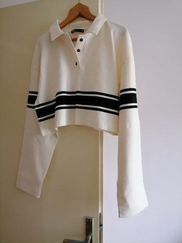 Nov crop top dugih rukava Zara  M