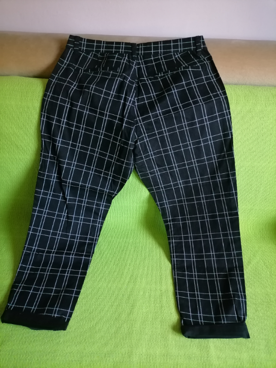 Nove crne karirane pantalone TOP SECRET  42 slika #3