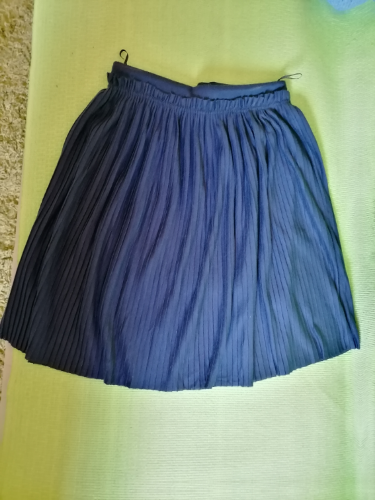 Tamno teget plisirana suknjica H&M   XS