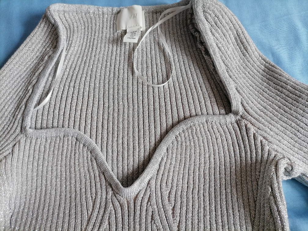 Nova trikotažna srebrnasta majica H&M   M slika #2