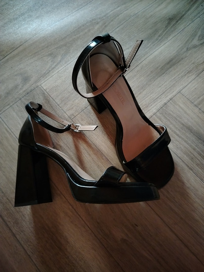 Crne sandale slika #1